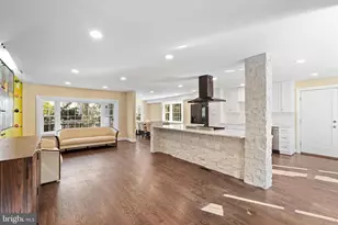 4403 Wakefield Dr, Annandale, VA 22003 - Photo 4