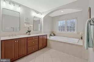 13783 Henry Pond Ct, Chantilly, VA 20151 - Photo 32