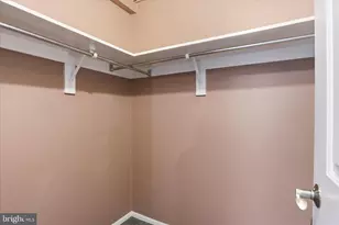 8340 Greensboro Dr, McLean, VA 22102 - Photo 18