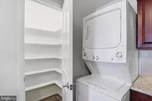 8340 Greensboro Dr, McLean, VA 22102 - Photo 12