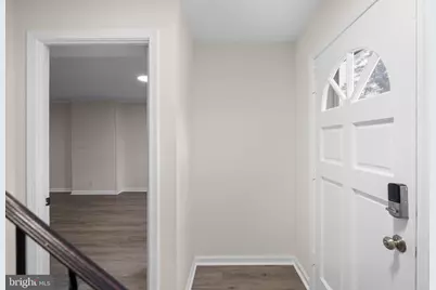 14831 Hoxton Square, Centreville, VA 20120 - Photo 4