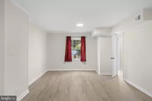 14831 Hoxton Square, Centreville, VA 20120 - Photo 6