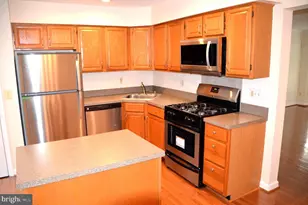 6086 Joust Ln, Alexandria, VA 22315 - Photo 16