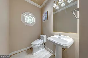 12390 Falkirk Dr, Fairfax, VA 22033 - Photo 38