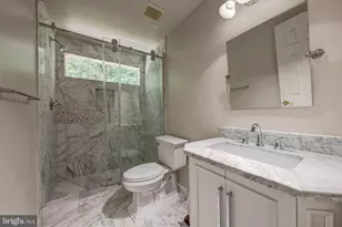 12390 Falkirk Dr, Fairfax, VA 22033 - Photo 44