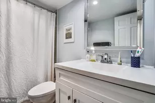 7621 Provincial Dr, McLean, VA 22102 - Photo 10