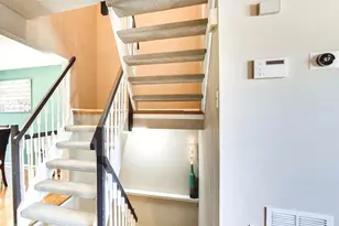 5393 Harbor Ct Dr, Alexandria, VA 22315 - Photo 12