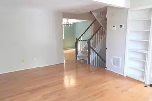 5393 Harbor Ct Dr, Alexandria, VA 22315 - Photo 4