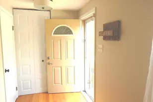 5393 Harbor Ct Dr, Alexandria, VA 22315 - Photo 2