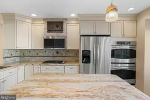 3402 Walnut Hill Ct, Falls Church, VA 22042 - Photo 6