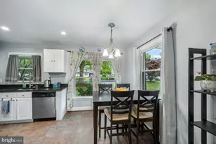 6004 Brookview Dr, Alexandria, VA 22310 - Photo 16