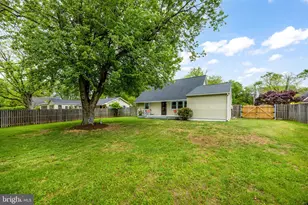 6004 Brookview Dr, Alexandria, VA 22310 - Photo 6