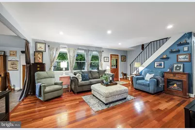 6004 Brookview Drive, Alexandria, VA 22310 - Photo 2
