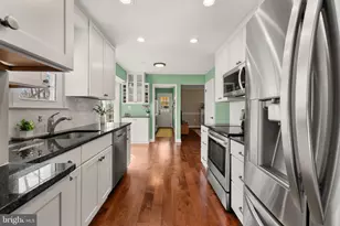 9078 Brook Ford Rd, Burke, VA 22015 - Photo 4