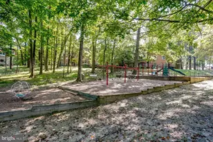 8326 Darlington St, Springfield, VA 22152 - Photo 38