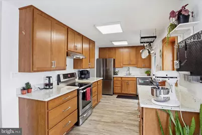 3908 Longstreet Court, Annandale, VA 22003 - Photo 8