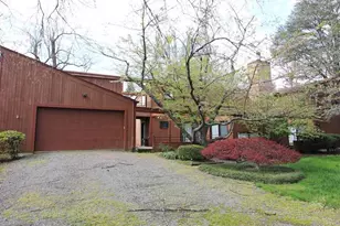 6872 Melrose Dr, McLean, VA 22101 - Photo 1