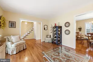 8739 Arley Dr, Springfield, VA 22153 - Photo 6