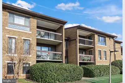 549 Florida Avenue #201, Herndon, VA 20170 - Photo 2