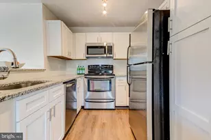 11707 Summerchase Cir, Reston, VA 20194 - Photo 8