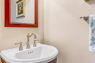 6618 Hunter Creek Ln, Alexandria, VA 22315 - Photo 12