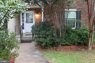 6210 Cottonwood St, McLean, VA 22101 - Photo 1