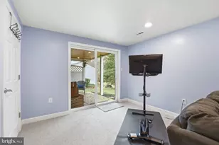 3214 Dominy Ct, Oakton, VA 22124 - Photo 24