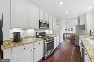 3214 Dominy Ct, Oakton, VA 22124 - Photo 8