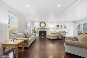 3214 Dominy Ct, Oakton, VA 22124 - Photo 2