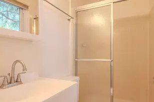 2658 Fanieul Hall Ct, Herndon, VA 20171 - Photo 14