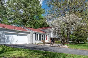 2658 Fanieul Hall Ct, Herndon, VA 20171 - Photo 22