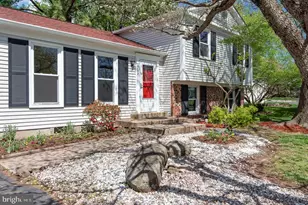 2658 Fanieul Hall Ct, Herndon, VA 20171 - Photo 20