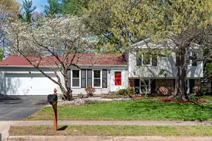 2658 Fanieul Hall Ct, Herndon, VA 20171 - Photo 1