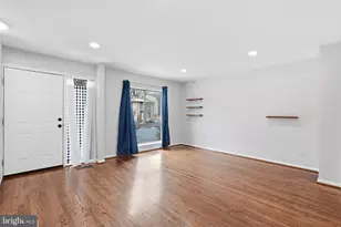 11825 Coopers Ct, Reston, VA 20191 - Photo 6