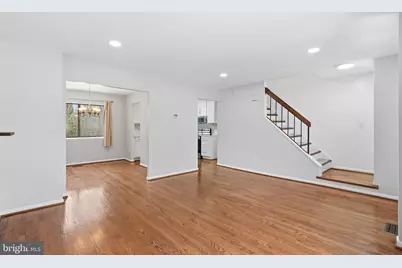 11825 Coopers Court, Reston, VA 20191 - Photo 2