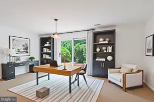 10921 Harpers Square Ct, Reston, VA 20191 - Photo 12