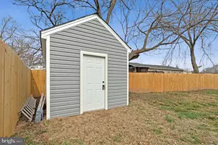 656 Stuart Ct, Herndon, VA 20170 - Photo 44