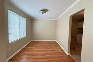 9733 Kings Crown Ct, Fairfax, VA 22031 - Photo 4