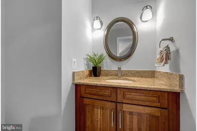 2067 Woodford Road, Vienna, VA 22182 - Photo 30