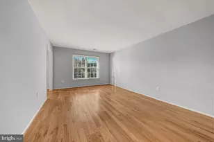 2067 Woodford Rd, Vienna, VA 22182 - Photo 44