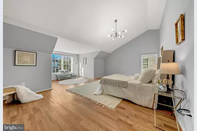 2067 Woodford Road, Vienna, VA 22182 - Photo 36