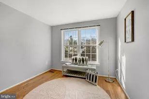 2067 Woodford Rd, Vienna, VA 22182 - Photo 38