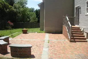 2067 Woodford Rd, Vienna, VA 22182 - Photo 58