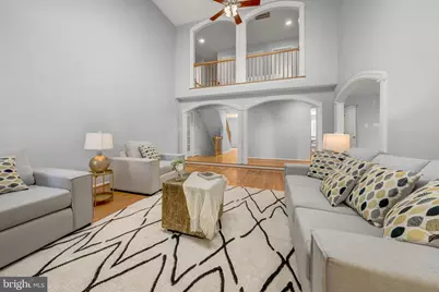 2067 Woodford Road, Vienna, VA 22182 - Photo 16