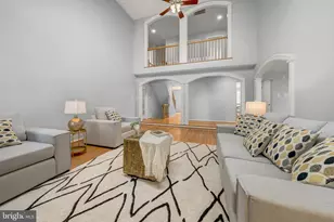 2067 Woodford Rd, Vienna, VA 22182 - Photo 16