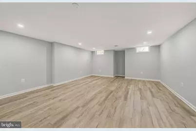 2067 Woodford Road, Vienna, VA 22182 - Photo 54