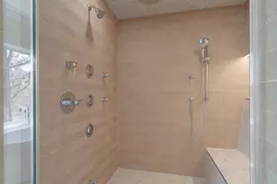 616 Gibson Cir SW, Vienna, VA 22180 - Photo 40