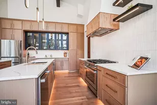 3126 Headrow Cir, Falls Church, VA 22042 - Photo 12