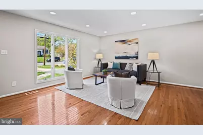 704 Alabama Drive, Herndon, VA 20170 - Photo 2