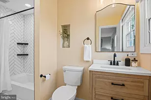 704 Alabama Dr, Herndon, VA 20170 - Photo 16